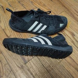 Adidas daroga size us 9